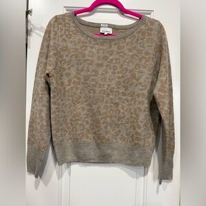 Heartloom sweater size S
